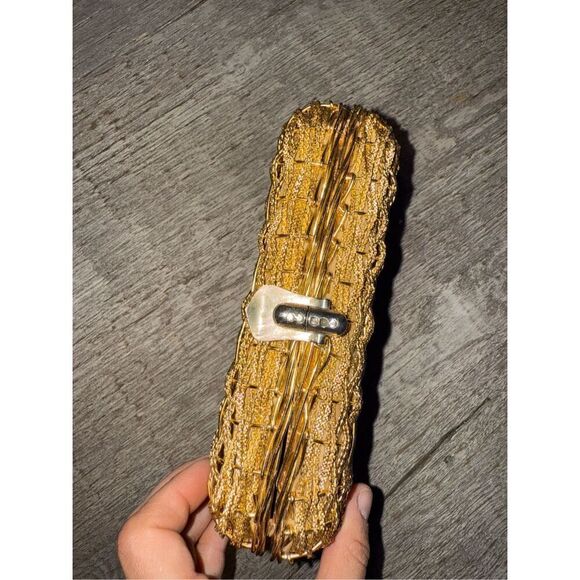 Vintage koret gold metal woven clutch - Picture 2 of 12